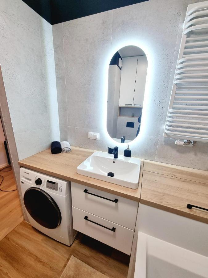 Doki Living Apartament 55 Гданск Екстериор снимка
