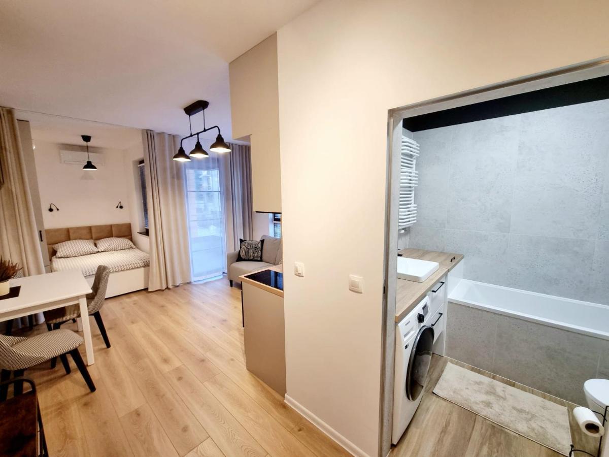 Doki Living Apartament 55 Гданск Екстериор снимка